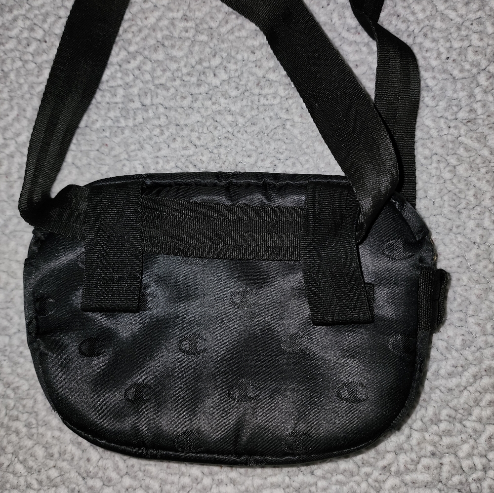 Like New Champion Gold And Black , Fanny Pack , Or Crossbody Bag - Picture 6 of 10